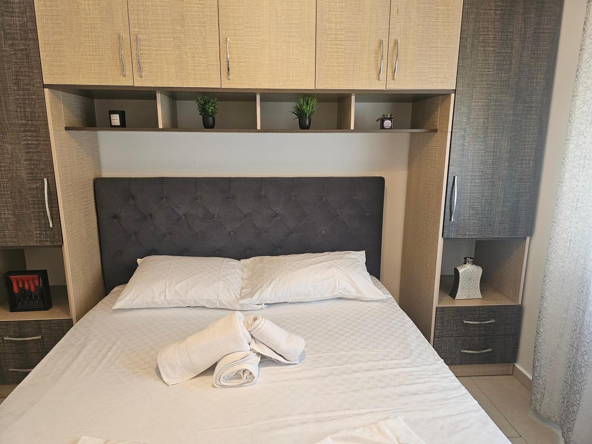 Bral Apartment 5 - Beachfront Durres Bagian luar foto